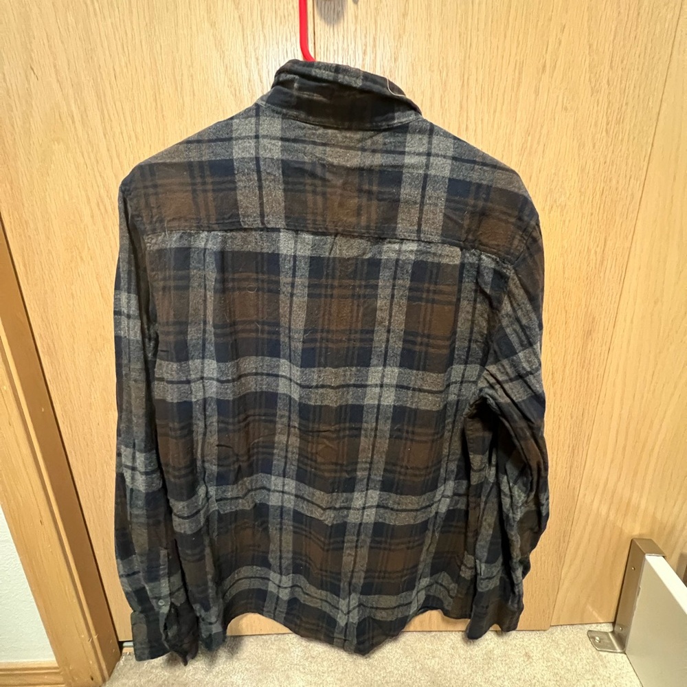 Men’s button down - Picture 2 of 2